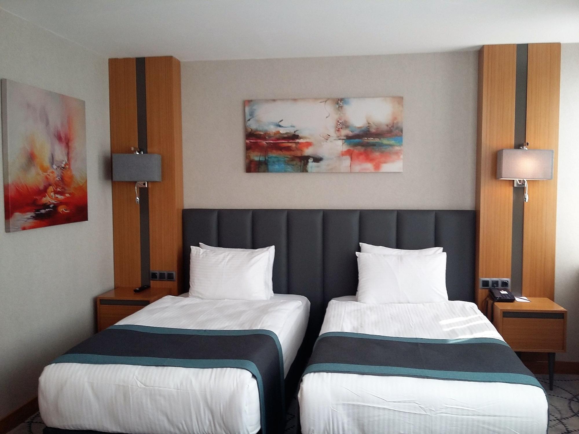 Ramada By Wyndham Nilufer Bursa Exterior foto